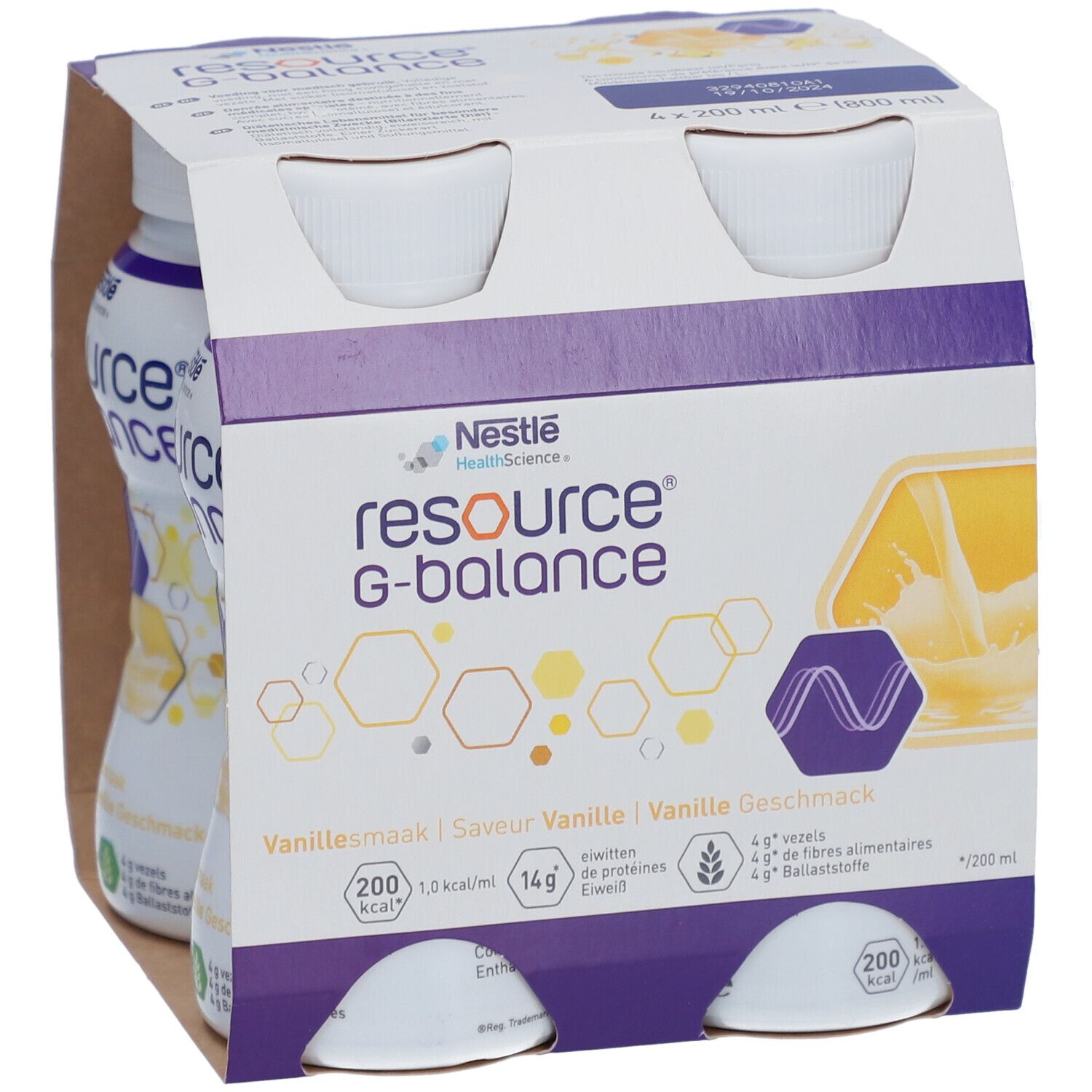 Emballage de quatre bouteilles Nestlé Resource G-Balance Vanille. Les bouteilles ont des bouchons blancs et des étiquettes violettes.