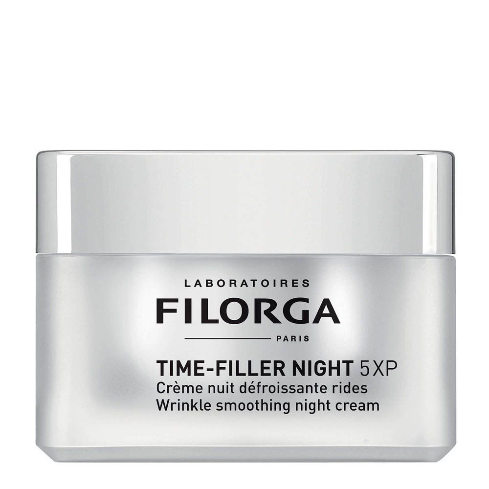 Creme-Tiegel. Filorga Time-Filler Night 5XP. Marke und Produktnamen deutlich sichtbar. Silberne Kappe.