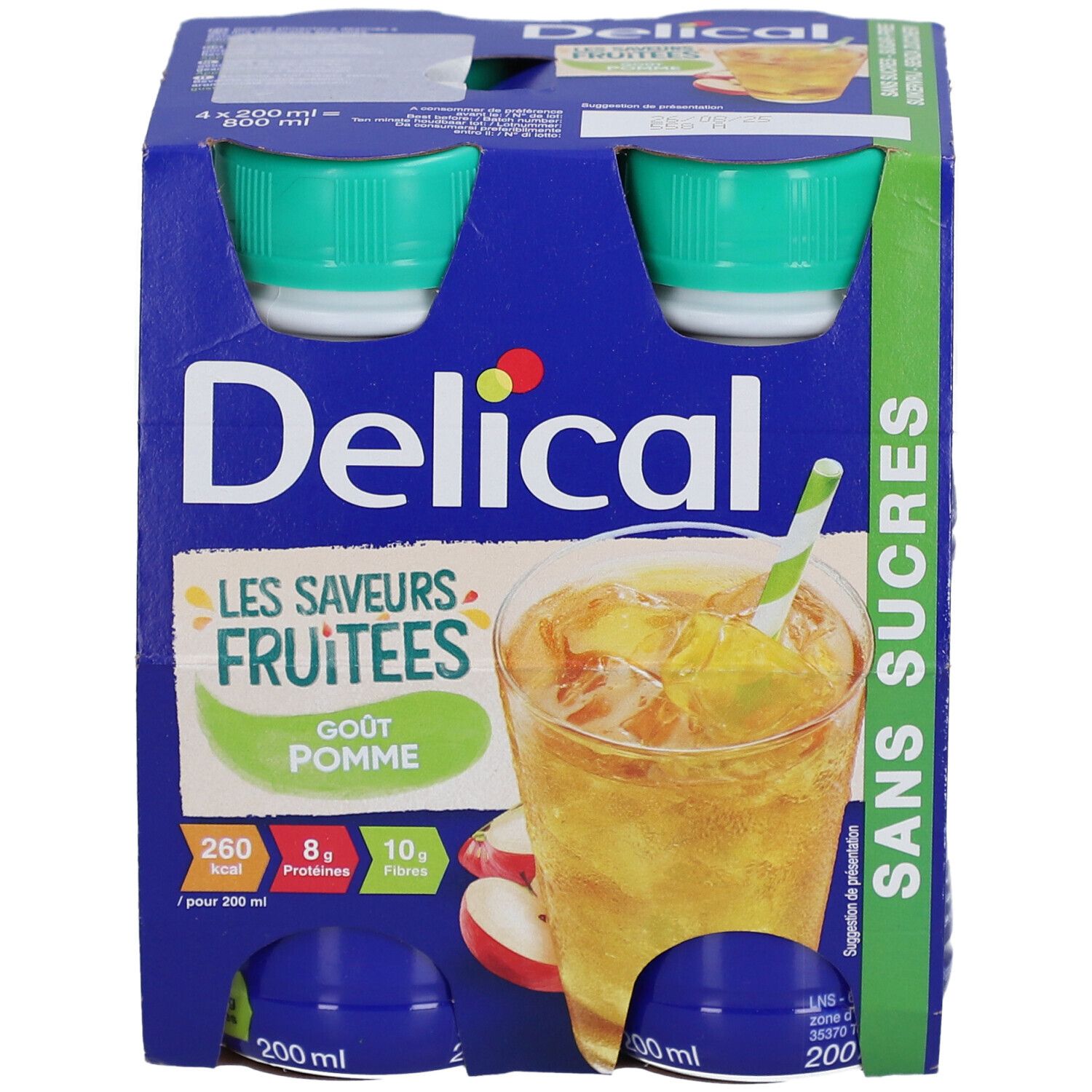 Packung mit vier Flaschen Delical. Blaue Flaschen, grüne Deckel. Aufdruck: Les Saveurs Fruitees, Gout Pomme, Sans Sucres. 200ml.