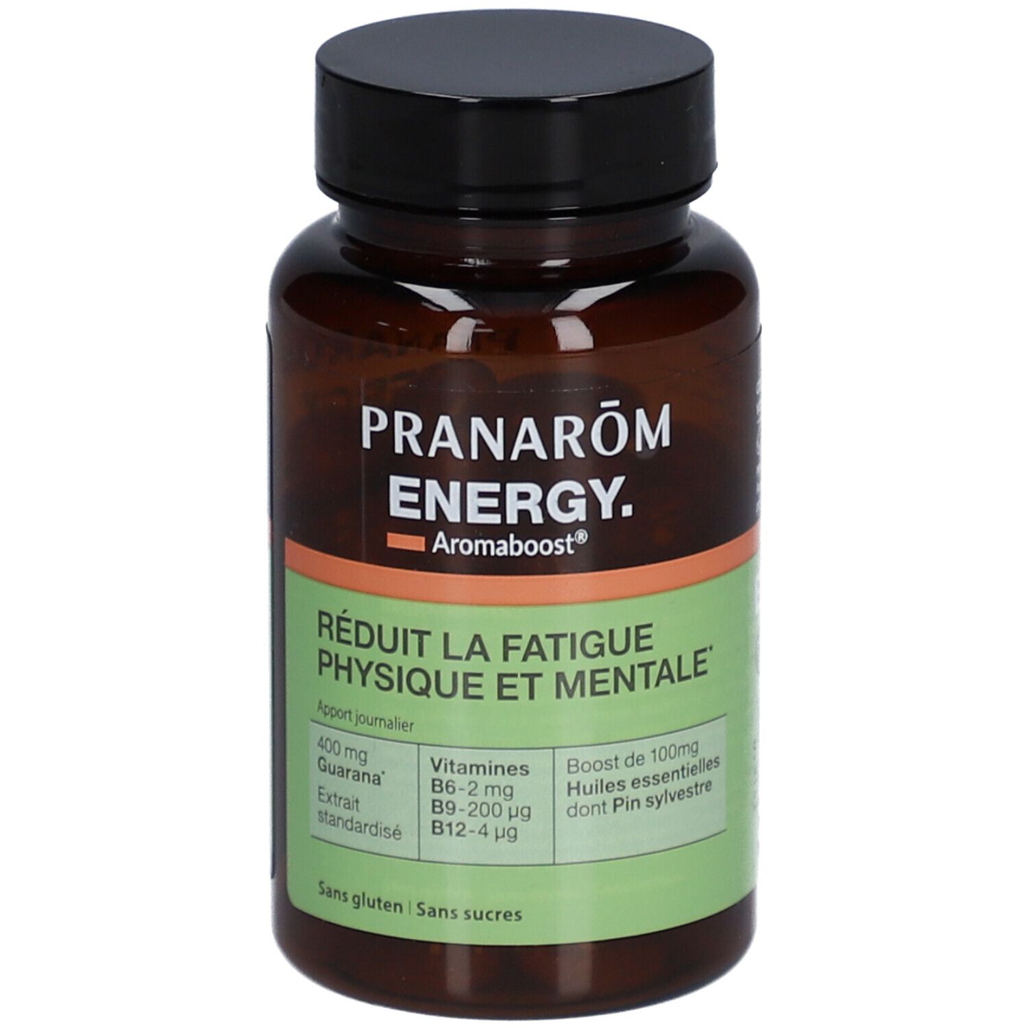 Flacon brun avec bouchon noir. Inscription: Pranarôm ENERGY. Aromaboost. Réduit la fatigue physique et mentale. Contient des vitamines.