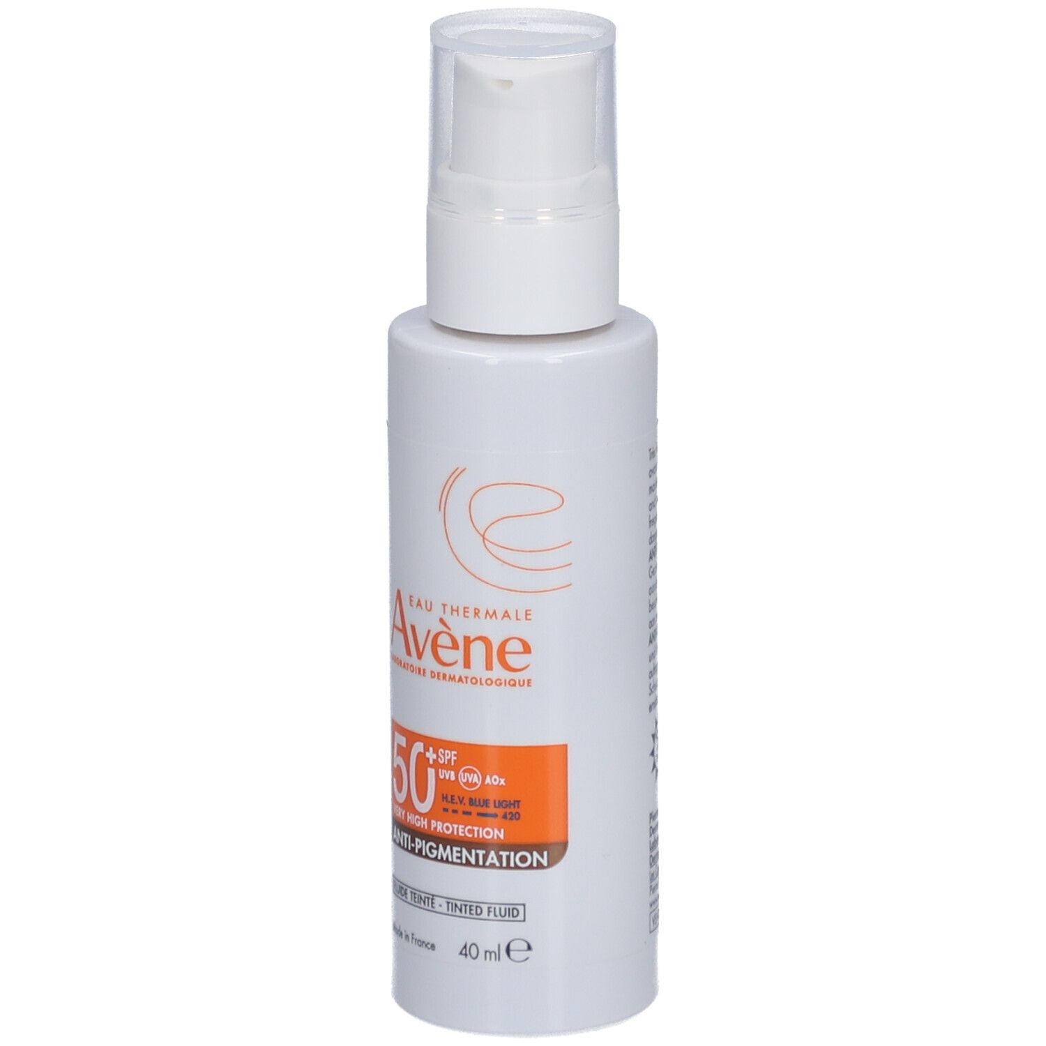 Weiße Flasche mit Pumpverschluss. Aufkleber mit Produktinformationen und Marke Avène.