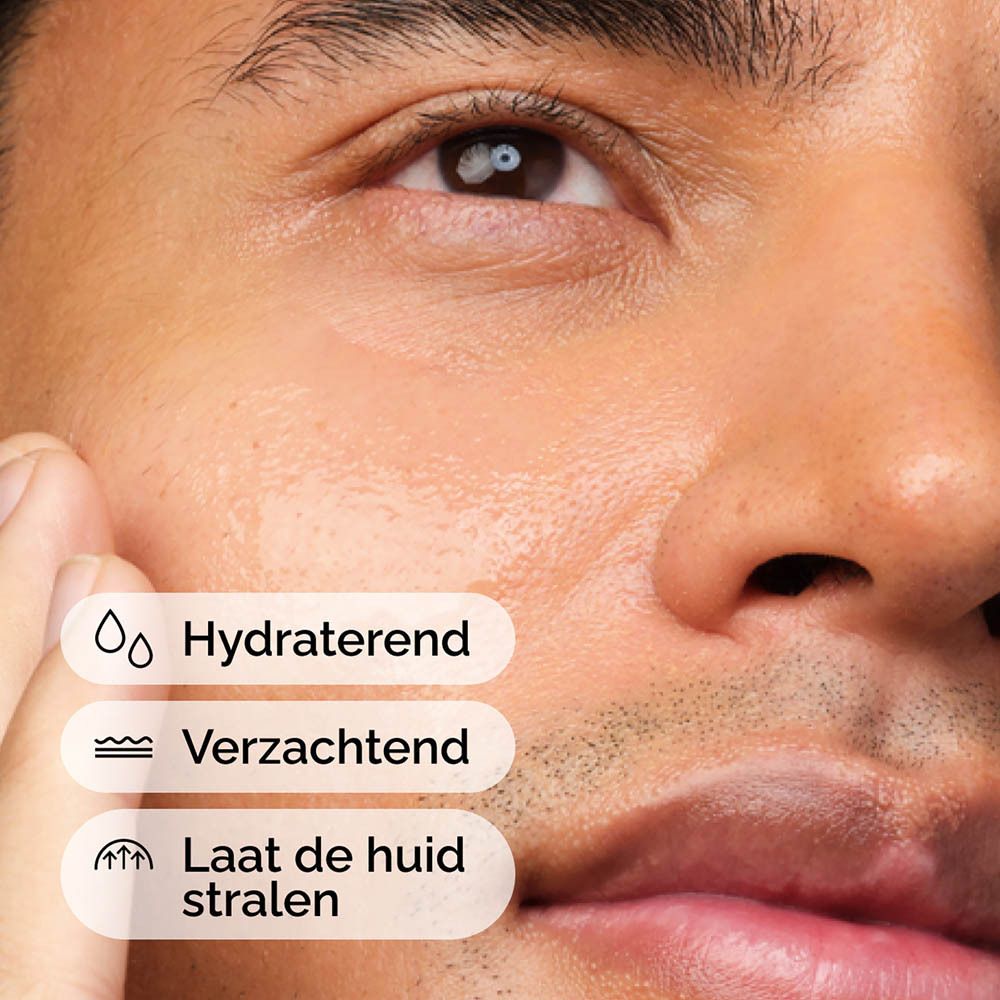 Close-up van een gezicht. Huid wordt gehydrateerd, gladder en voller.