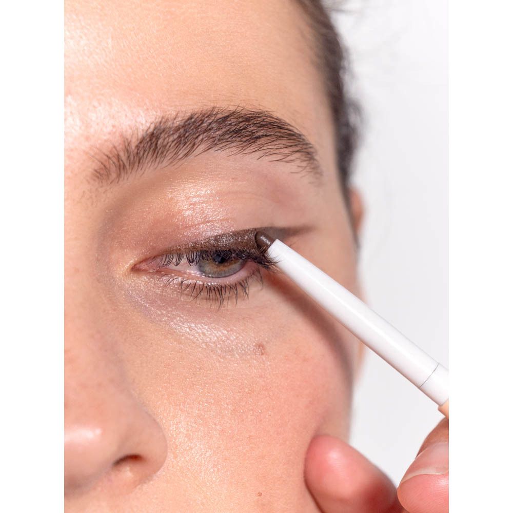Crayon yeux brun. Marque Même. Crayon pêche et blanc.
