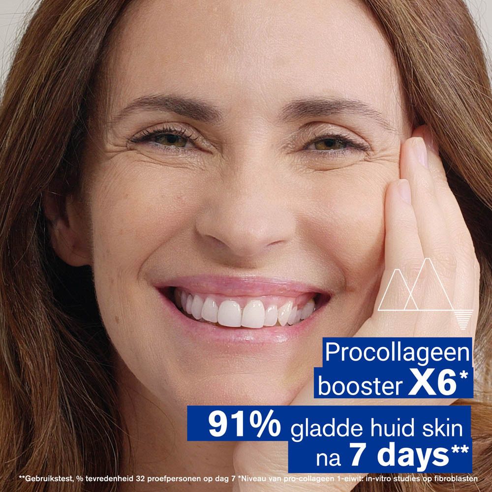 Vrouw raakt haar gezicht aan. Tekst: Procollageen booster X6, 91% gladde huid na 7 dagen.