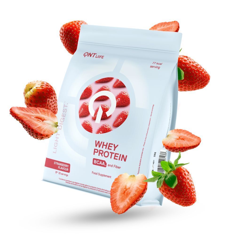 Emballage blanc avec fraises et logo QNT. Inscription: Whey Protein, BCAA et fibres. Saveur fraise.