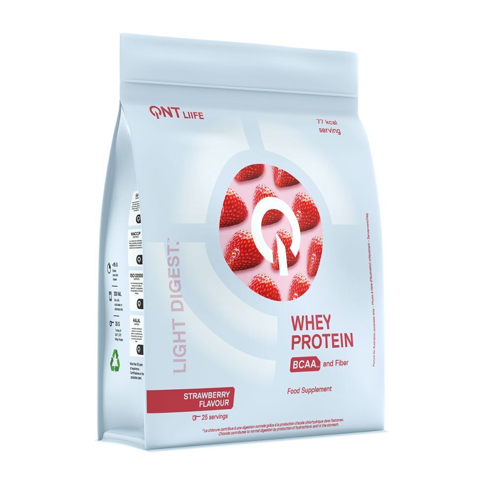 Emballage blanc avec logo QNT et fraises. Inscription: Whey Protein, BCAA et fibres. Saveur fraise.