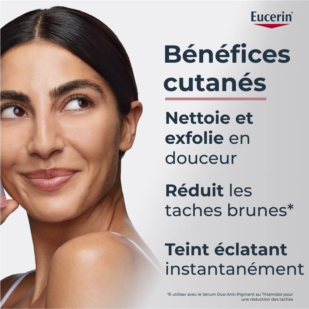 Femme avec peau. Texte: Bénéfices cutanés. Nettoie et exfolie en douceur.