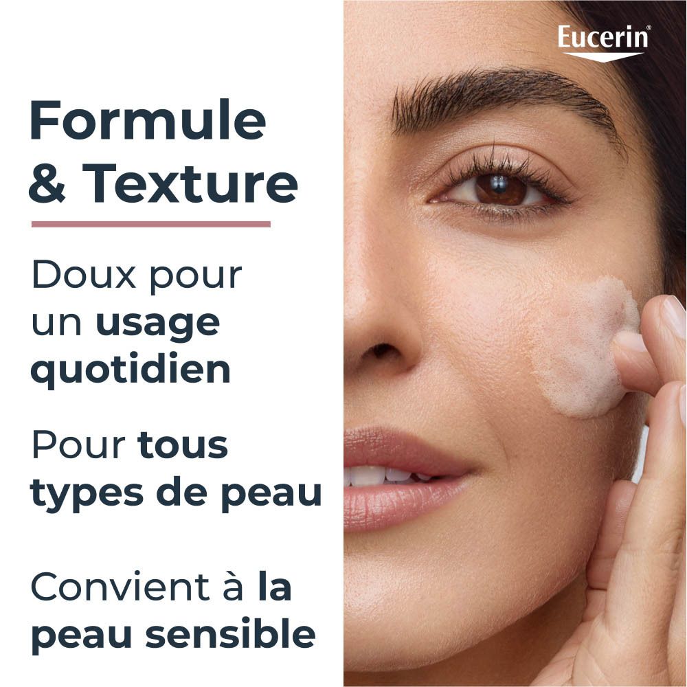 Femme avec peau. Texte: Formule & Texture. Pour tous types de peau.