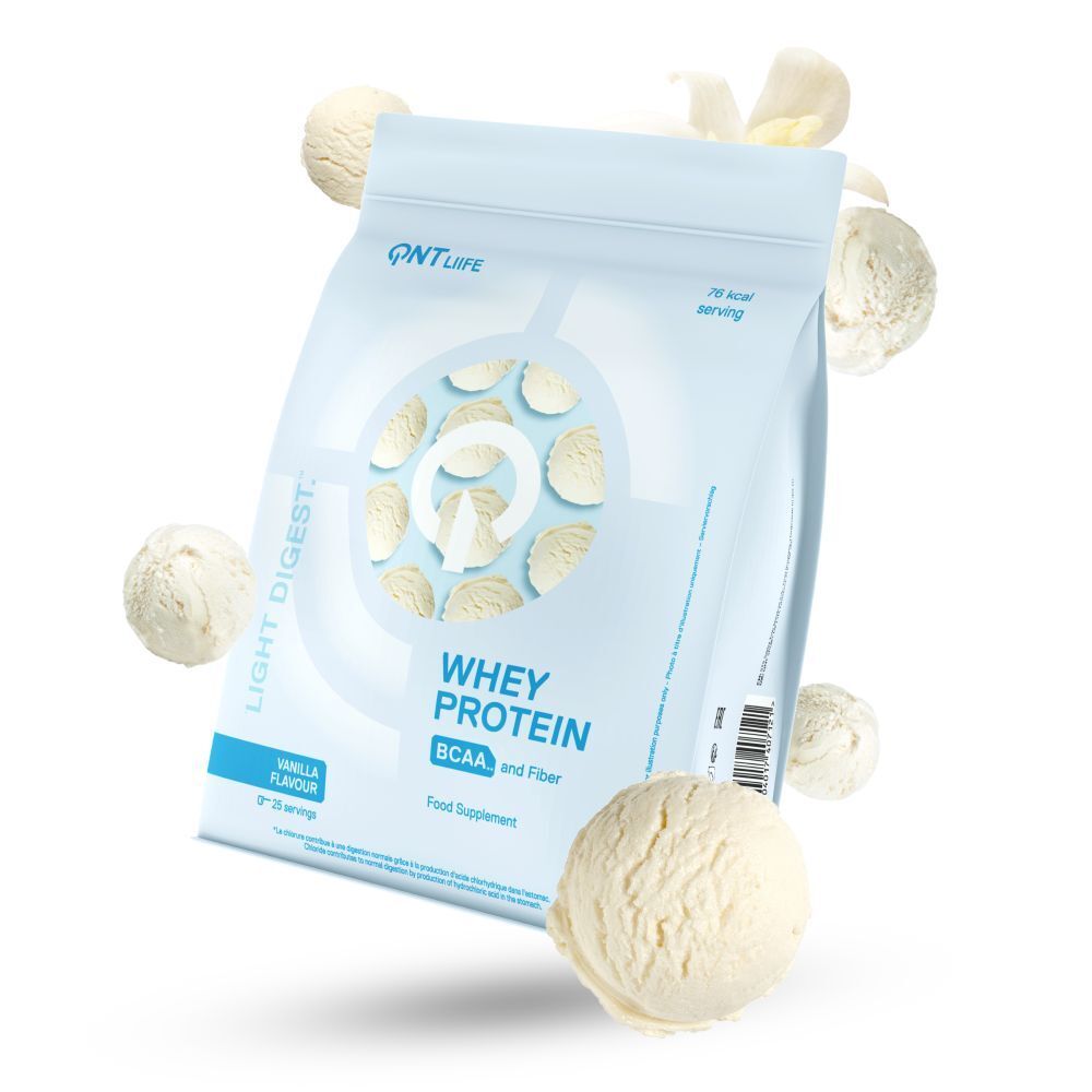 Beutel LIGHT DIGEST WHEY PROTEIN, Vanille-Geschmack. Eiscreme-Dekoration. QNT LIFE Logo. Text: WHEY PROTEIN, BCAA and Fiber, Food Supplement.