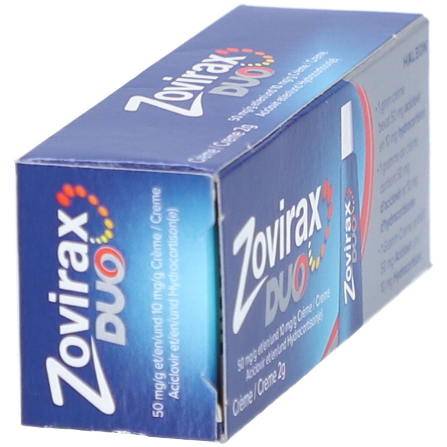 Doosje Zovirax Duo crème, blauwe verpakking. Productnaam en informatie zichtbaar. Perspectiefweergave.