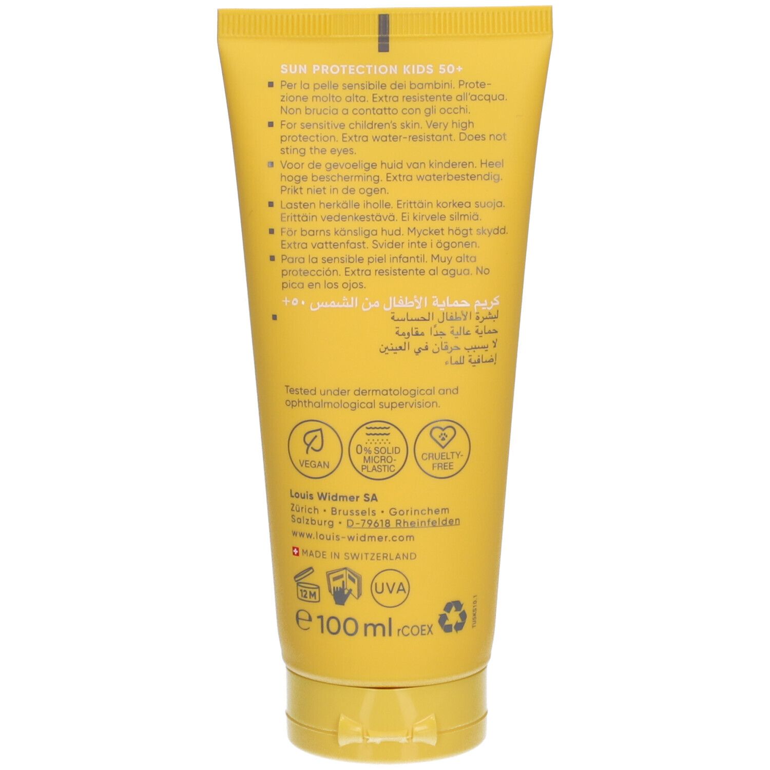 Rückseite der gelben Tube Louis Widmer Sun Protection Kids SPF50+. Text: 100 ml, UVA, Vegan, 0% Mikroplastik, Cruelty Free.