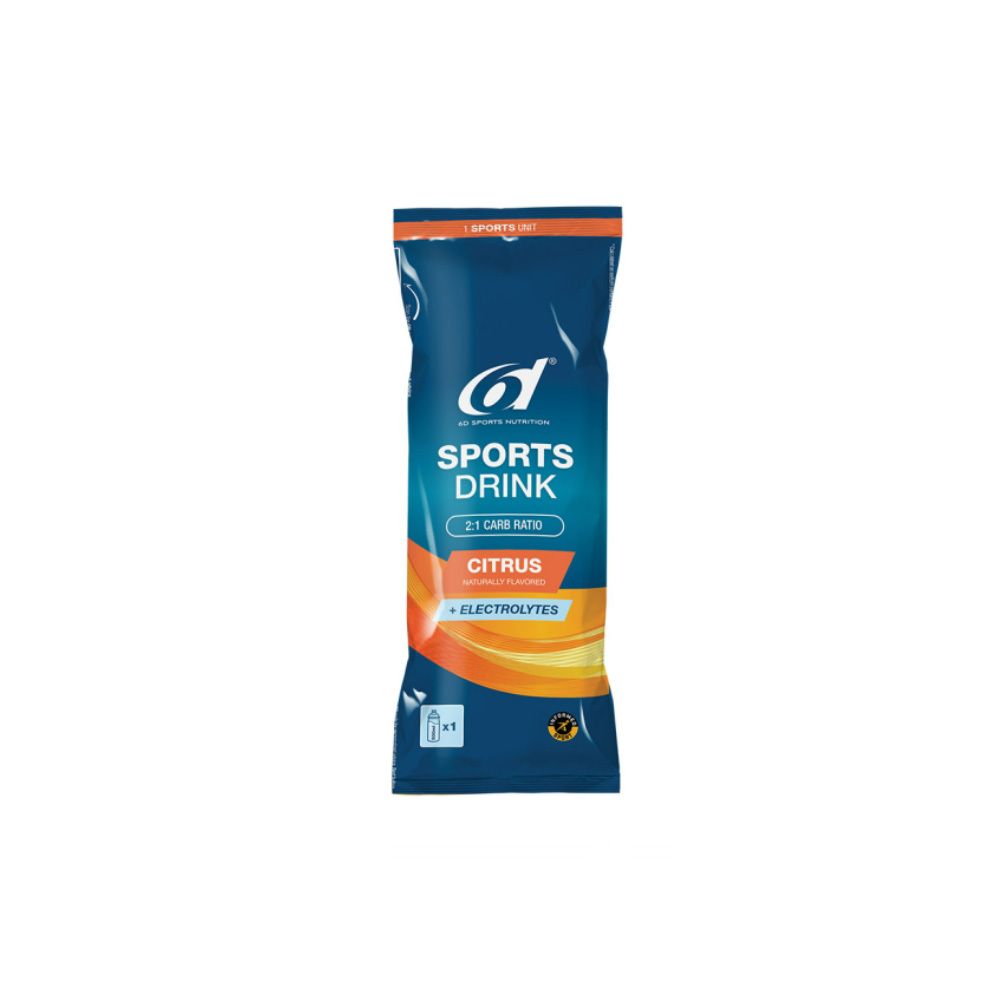 Sachet bleu "6D Sports Drink". Inscription "Citrus + Electrolytes". Accents orange.