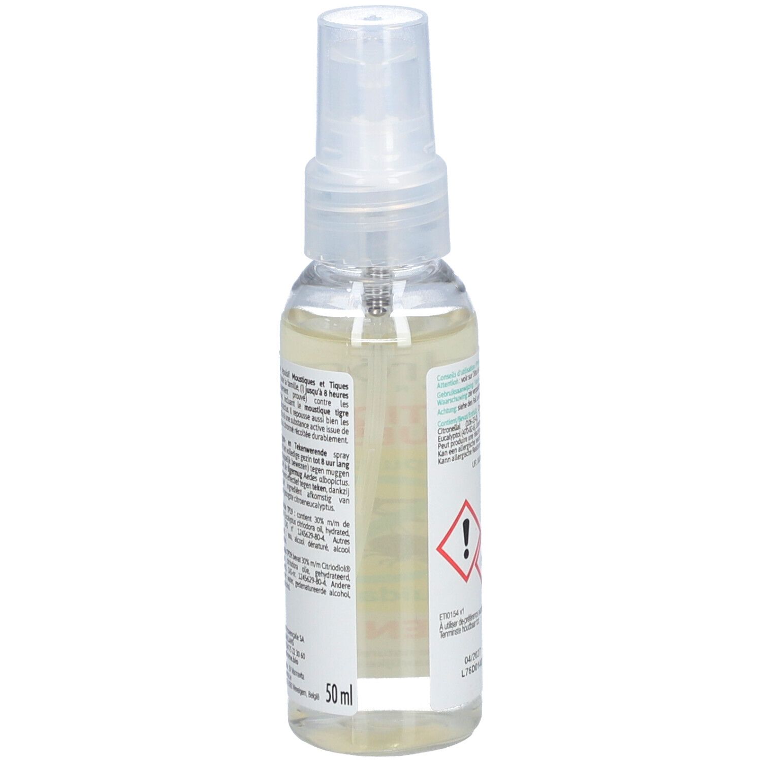 Sprayfles. Opschrift: Moustiques et Tiques, Spray répulsif cutané. Achterkant met tekst en volume-aanduiding 50 ml.