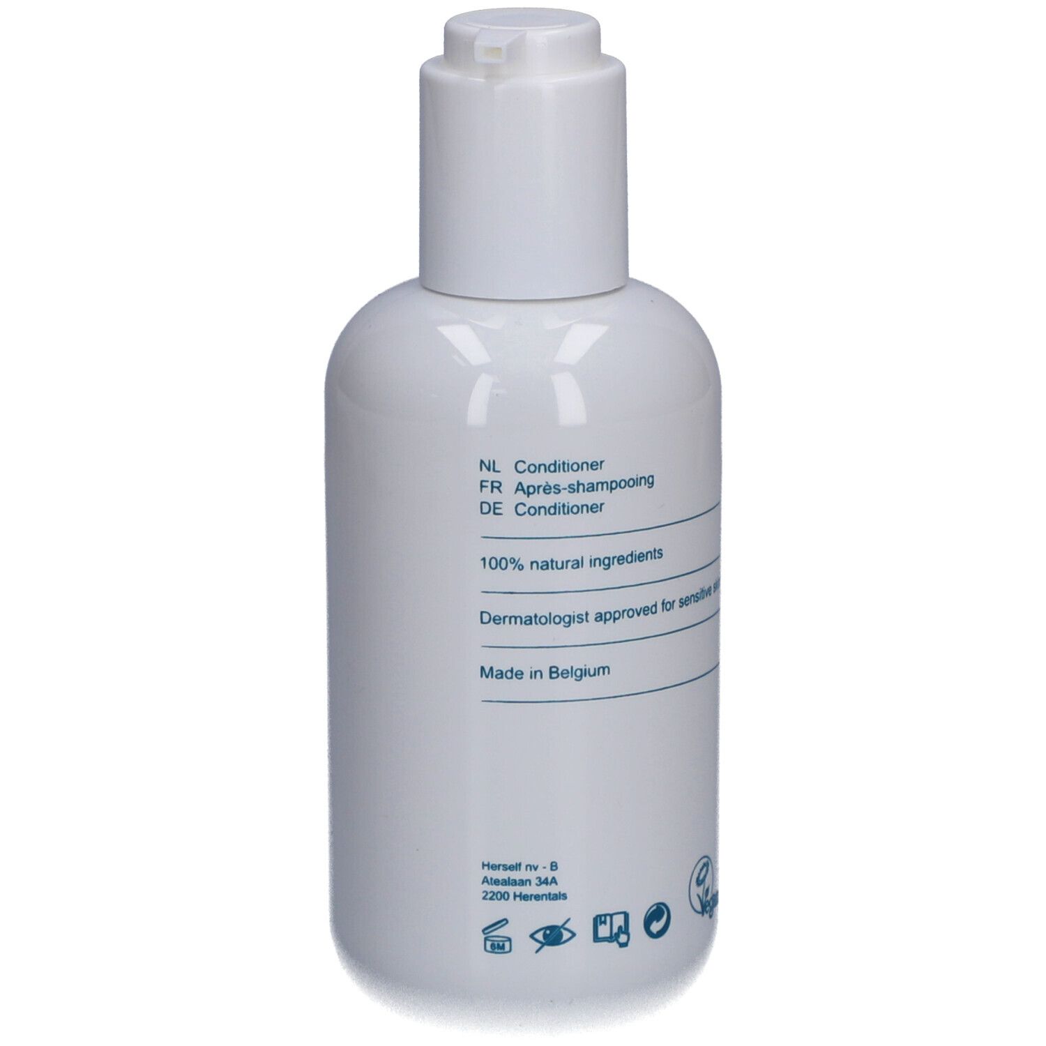 Weiße Flasche mit blauer Schrift. Aufschrift: Conditioner, 100% natürliche Inhaltsstoffe, hergestellt in Belgien, vegan.