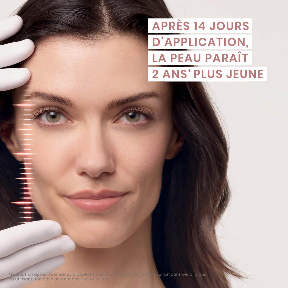 Visage d'une femme. Texte: Après 14 jours d'application, la peau paraît 2 ans plus jeune.