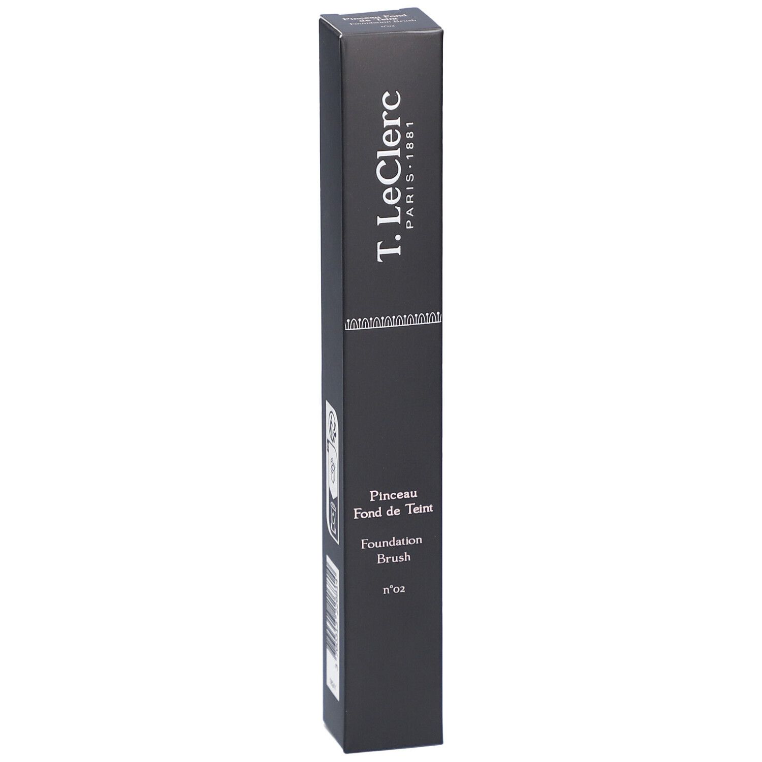 Boîte noire avec texte blanc. T. LeClerc, Pinceau Fond de Teint, Foundation Brush n°02.