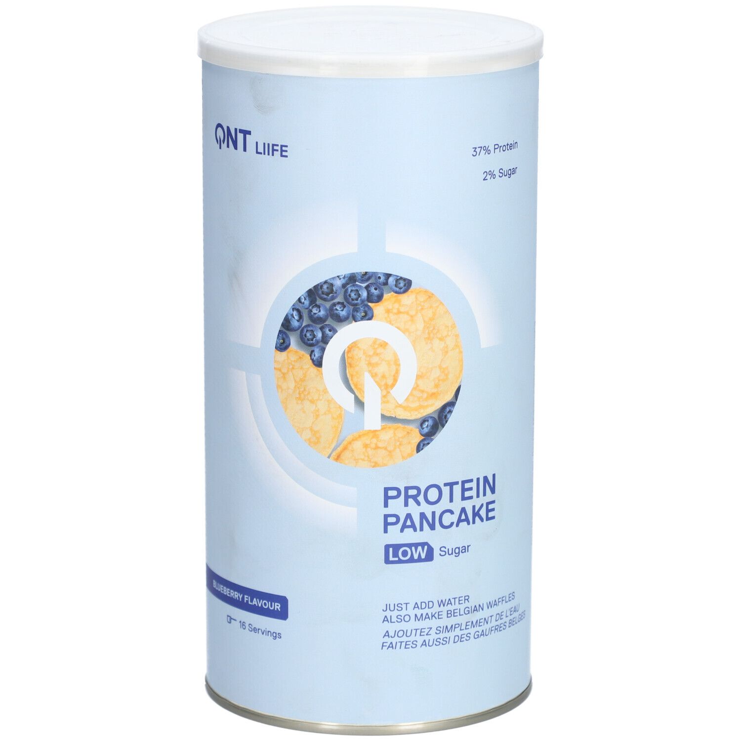 Zylinderdose mit QNT Life Protein Pancake, Blaubeer-Geschmack. Enthält 37% Protein, 2% Zucker. Abbildung von Pfannkuchen und Blaubeeren.