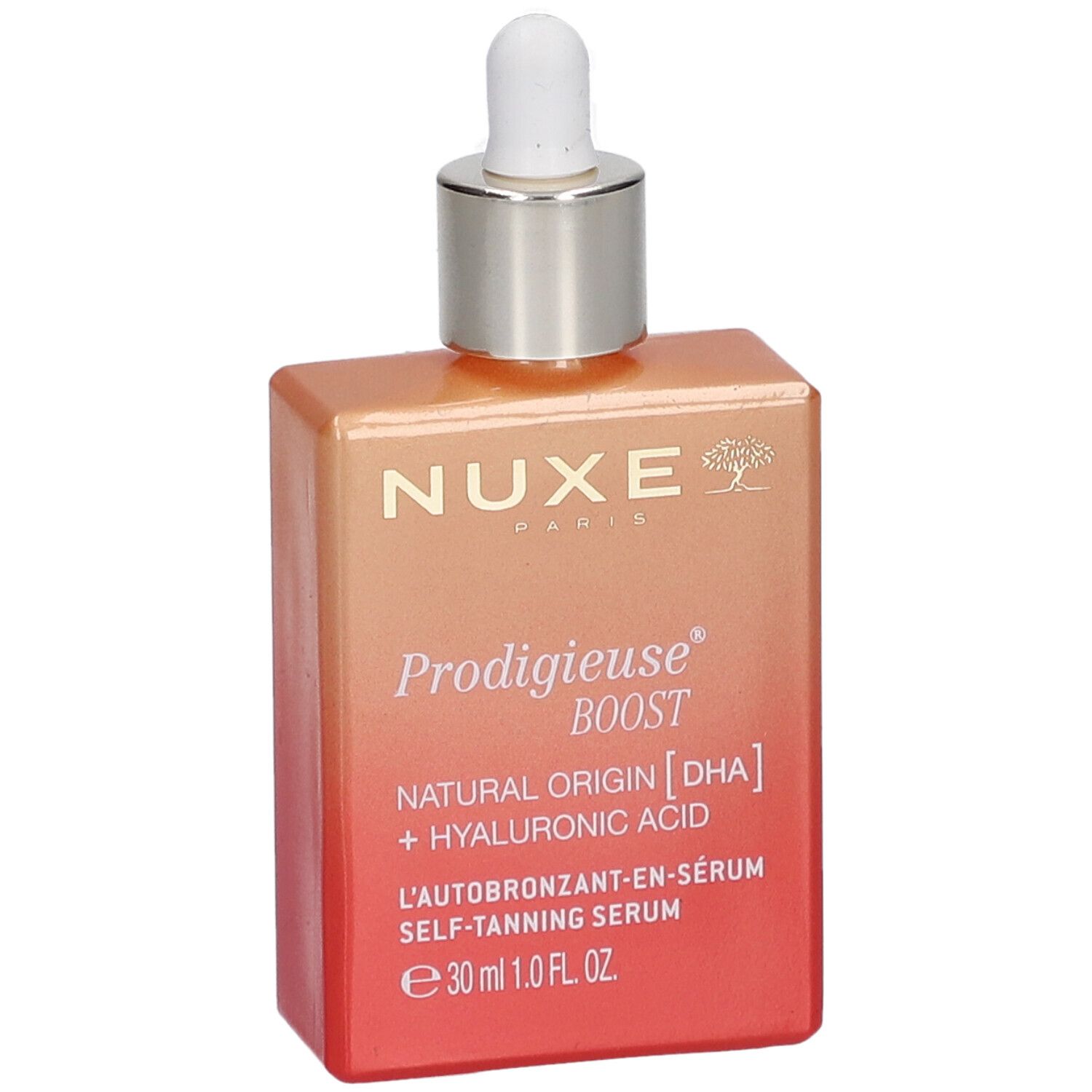 Sérum autobronzant Nuxe Prodigieuse Boost. Flacon avec pipette. Dégradé orange et rouge. Texte.