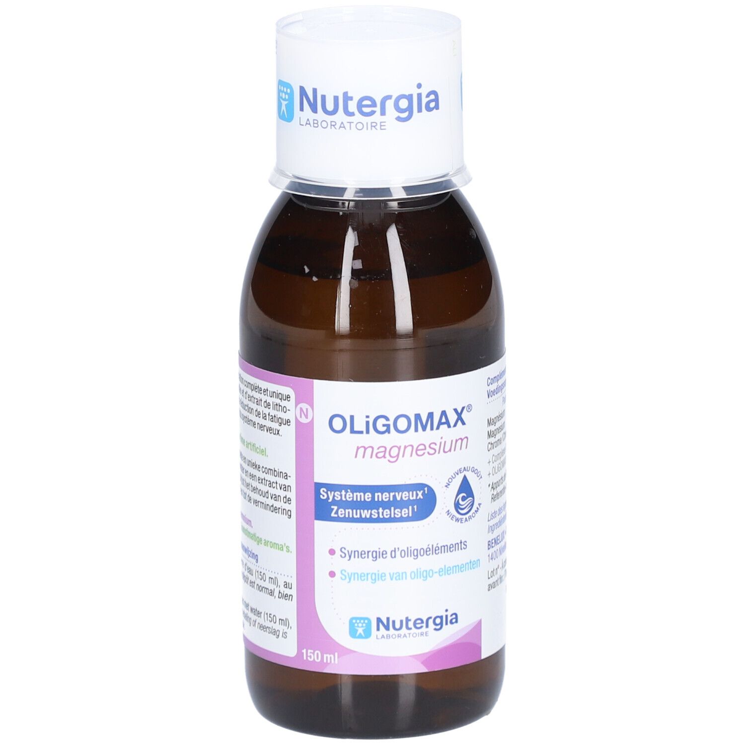 Bruine fles met witte dop. Opschrift: Oligomax Magnesium, NUTERGIA Laboratoire. 150 ml.