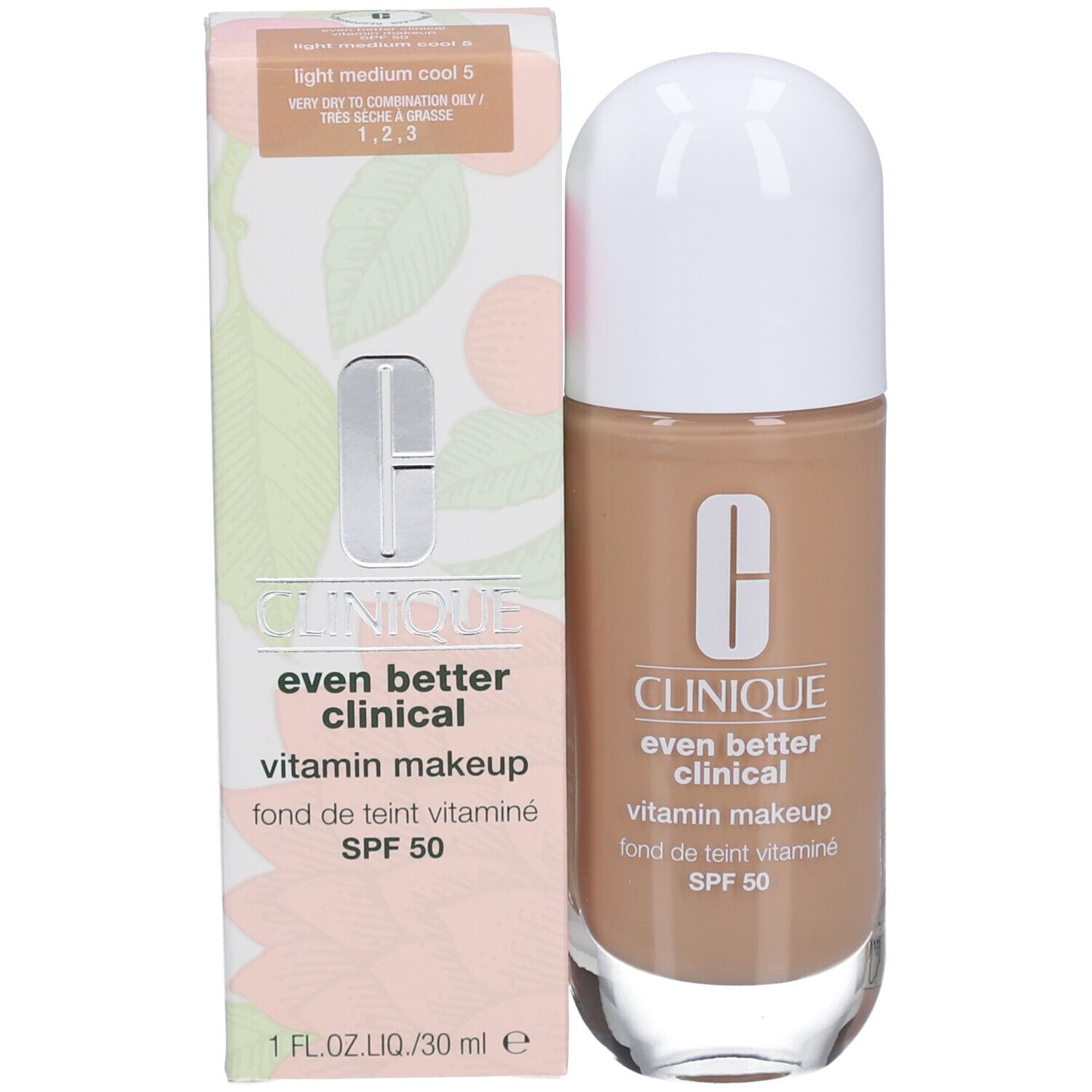 Flacon de maquillage et emballage. Inscription : Clinique Even Better Clinical Vitamin Makeup SPF 50. Teinte : Light Medium Cool 5.