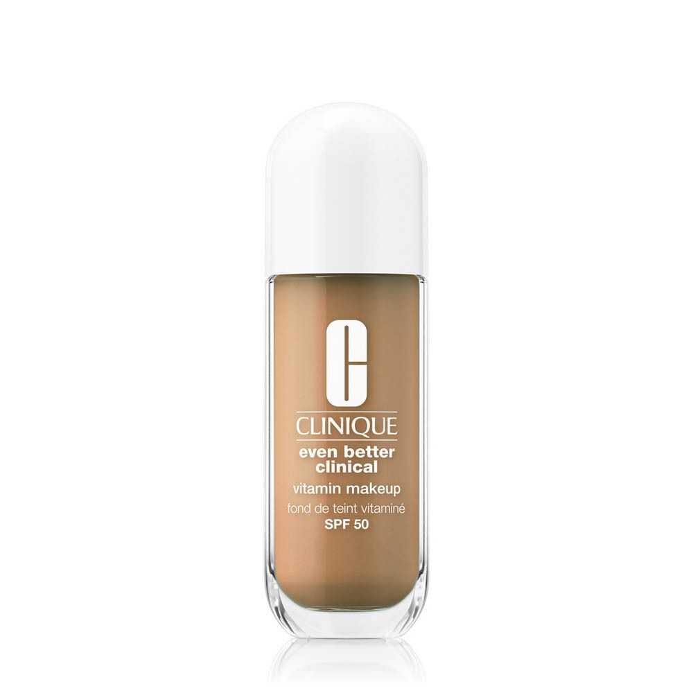 Flacon de Clinique Even Better Clinical Vitamin Makeup SPF 50. Fond de teint beige avec bouchon blanc. Marque et nom du produit.