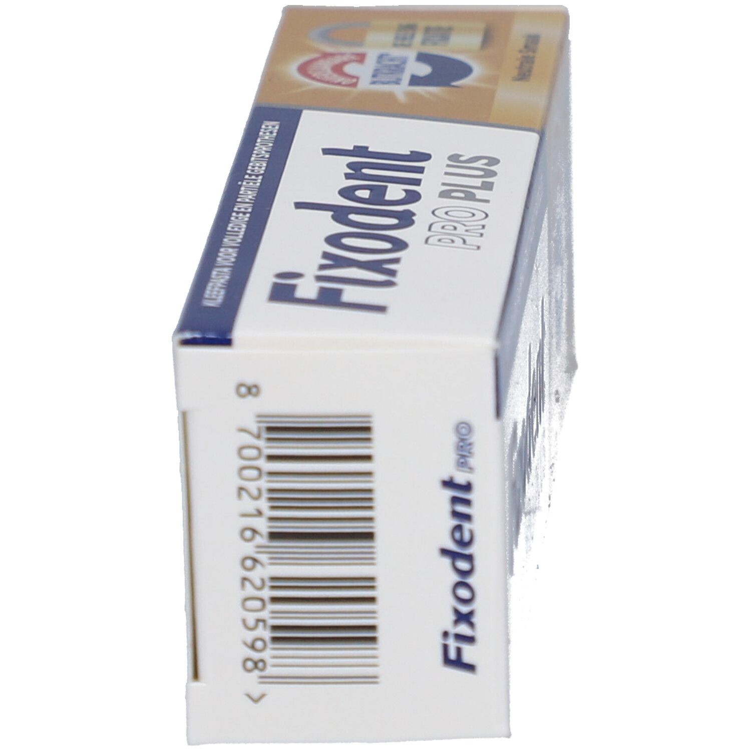 Boîte Fixodent Pro Plus, vue latérale. Inscription: Fixodent Pro Plus, code-barres, texte.