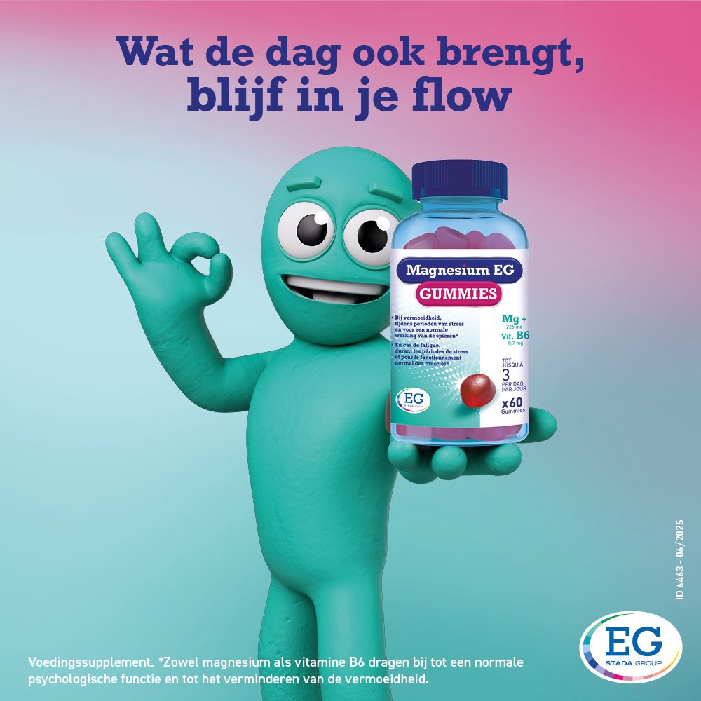 Stripfiguur houdt fles Magnesium EG GUMMIES. Opschrift: Magnesium EG GUMMIES. Achtergrond: roze en blauw.