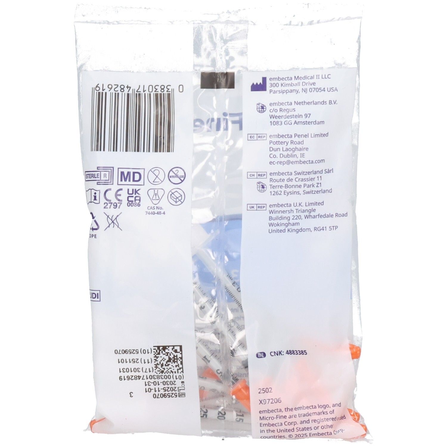Verpackung mit medizinischen Spritzen und Kanülen, CE-zertifiziert.