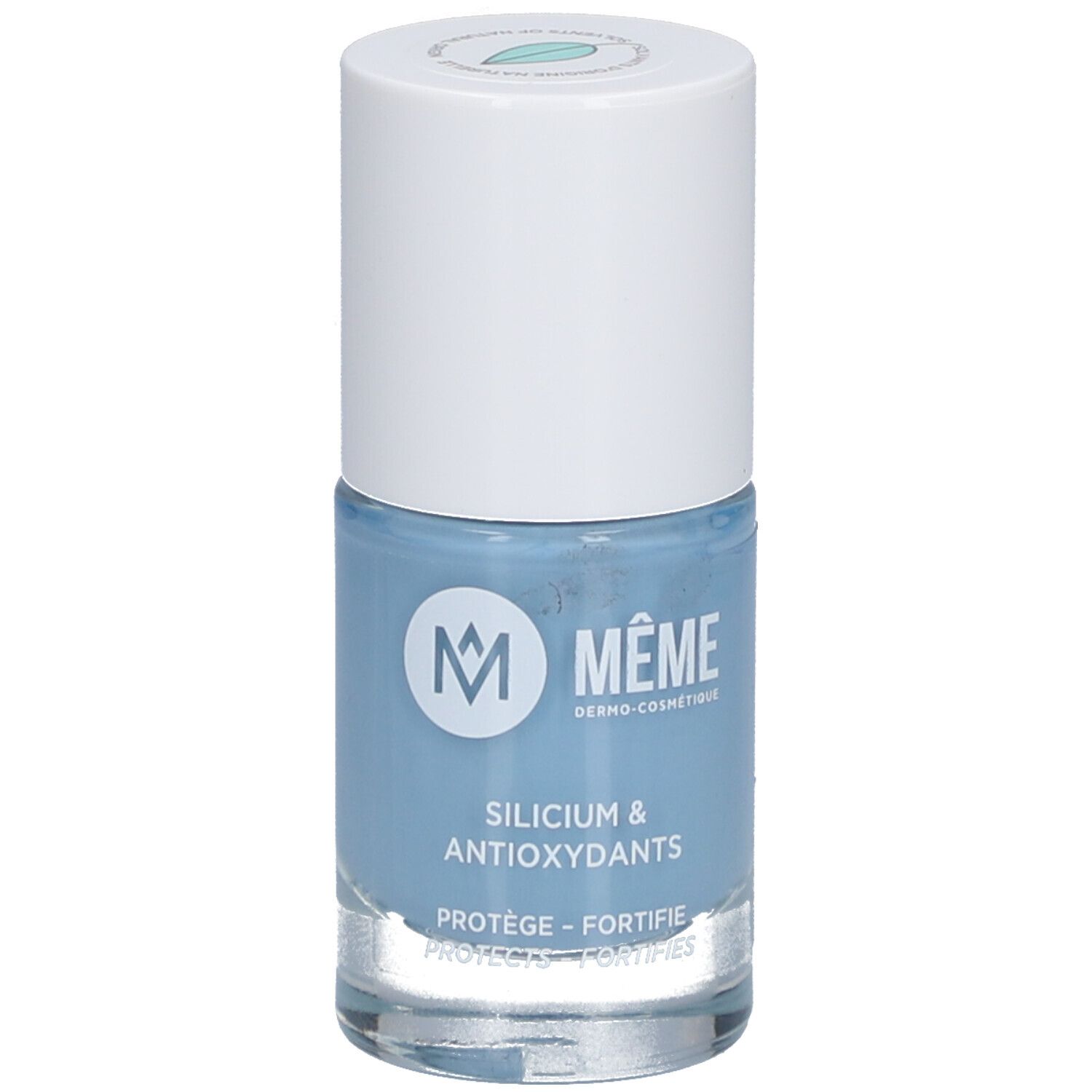 Flacon de vernis à ongles bleu clair MÊME. Inscription: Silicium & Antioxydants. Protège et fortifie.