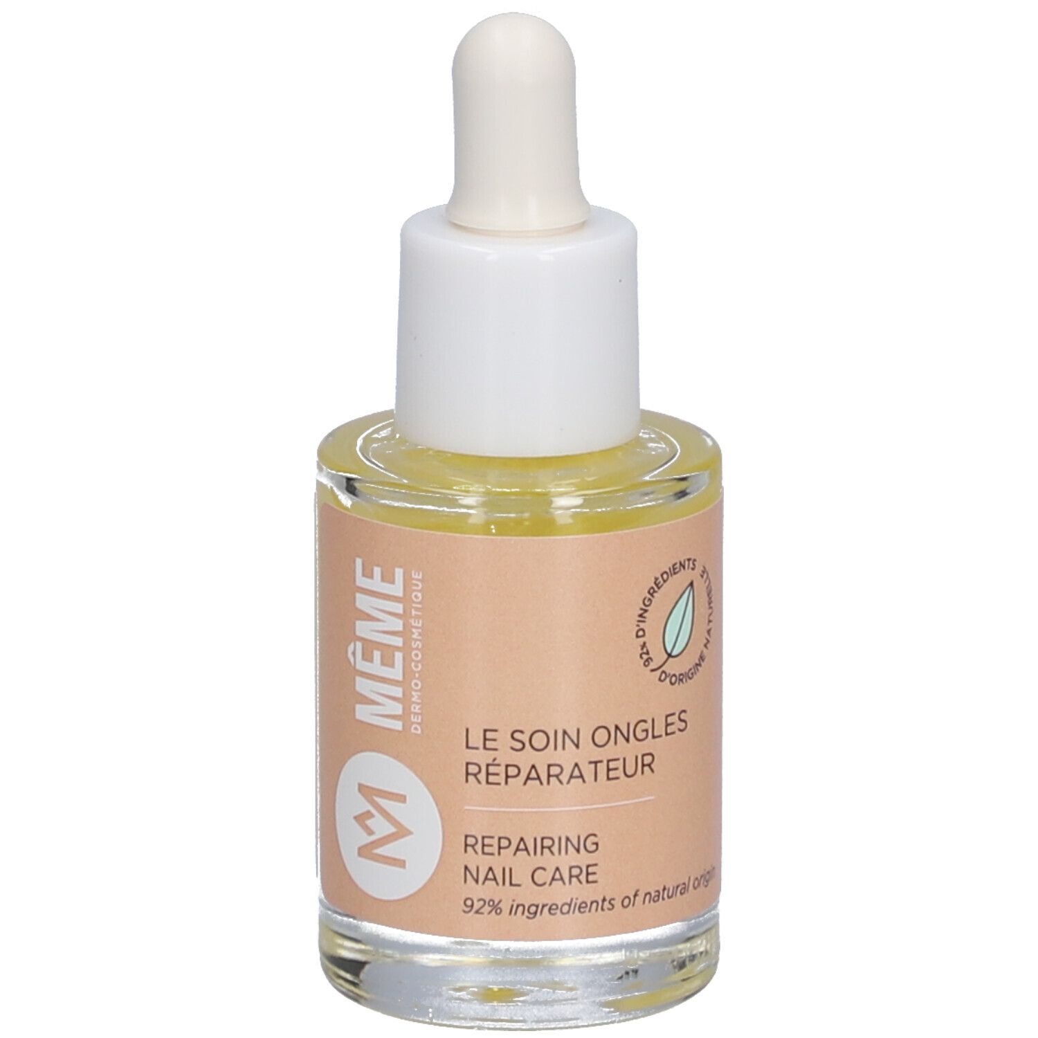 Flacon en verre avec pipette. Étiquette avec texte: LE SOIN ONGLES RÉPARATEUR, REPAIRING NAIL CARE, 92% ingrédients d'origine naturelle.
