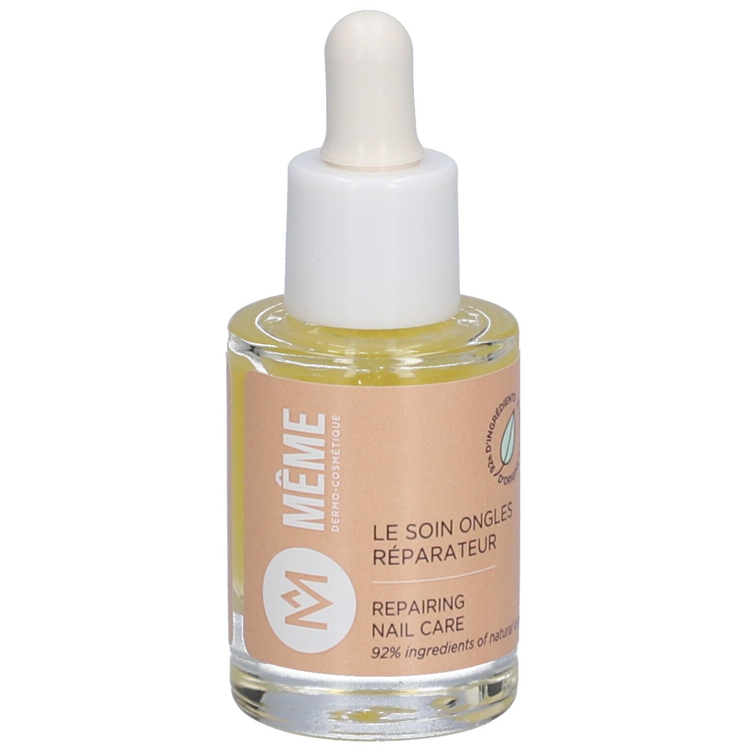 Flacon en verre avec pipette. Étiquette avec texte: LE SOIN ONGLES RÉPARATEUR, REPAIRING NAIL CARE, 92% ingrédients d'origine naturelle.