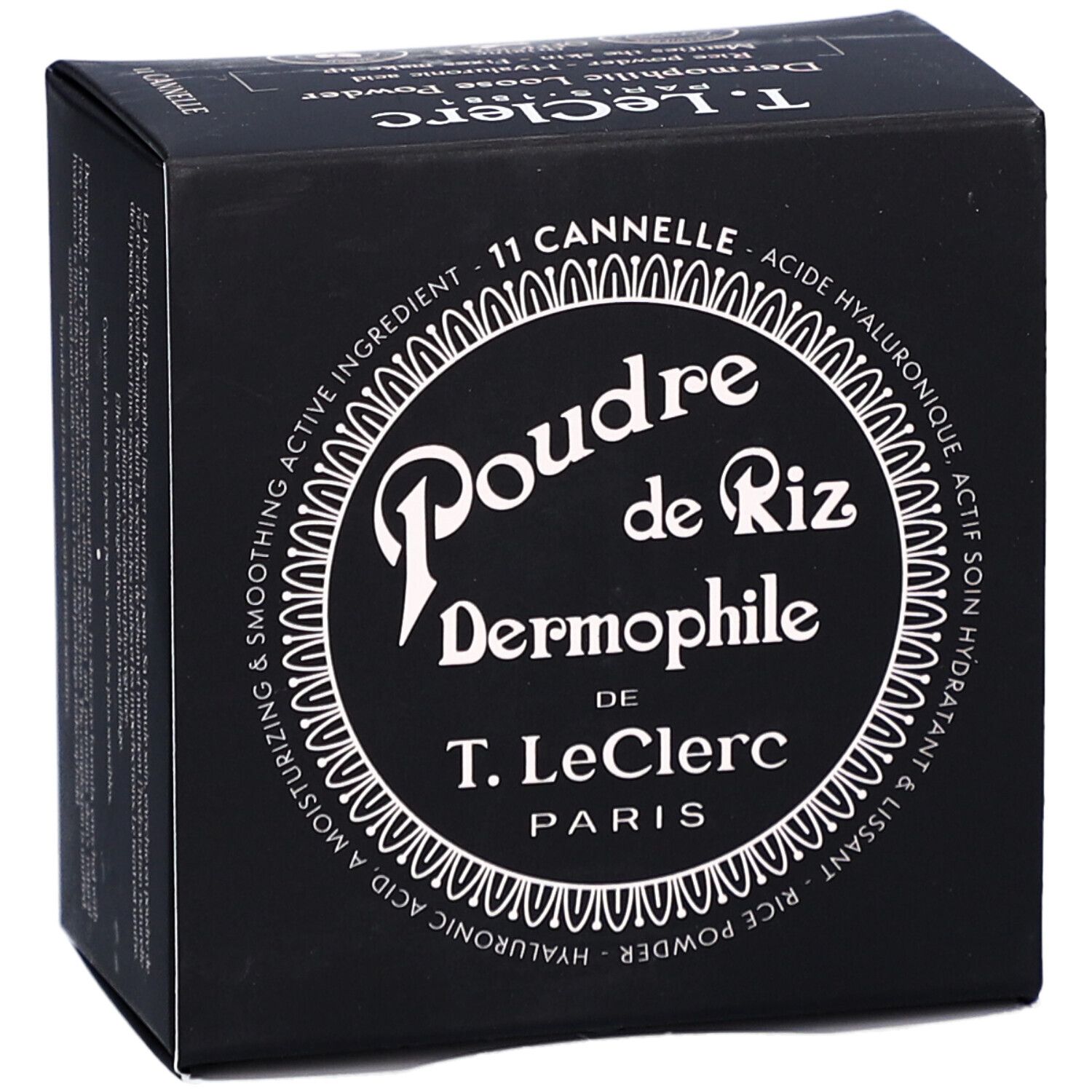 Schwarze Verpackung mit weißem Logo. Aufschrift: Poudre de Riz Dermophile de T. LeClerc Paris. Produktname und Marke deutlich sichtbar.