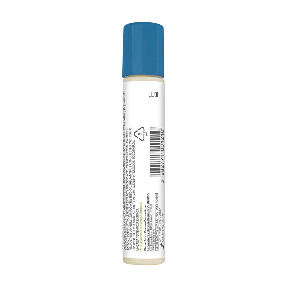 Achterkant van de roll-on fles. Barcode, tekst en productie-informatie. Blauwe dop. Productnaam niet zichtbaar.