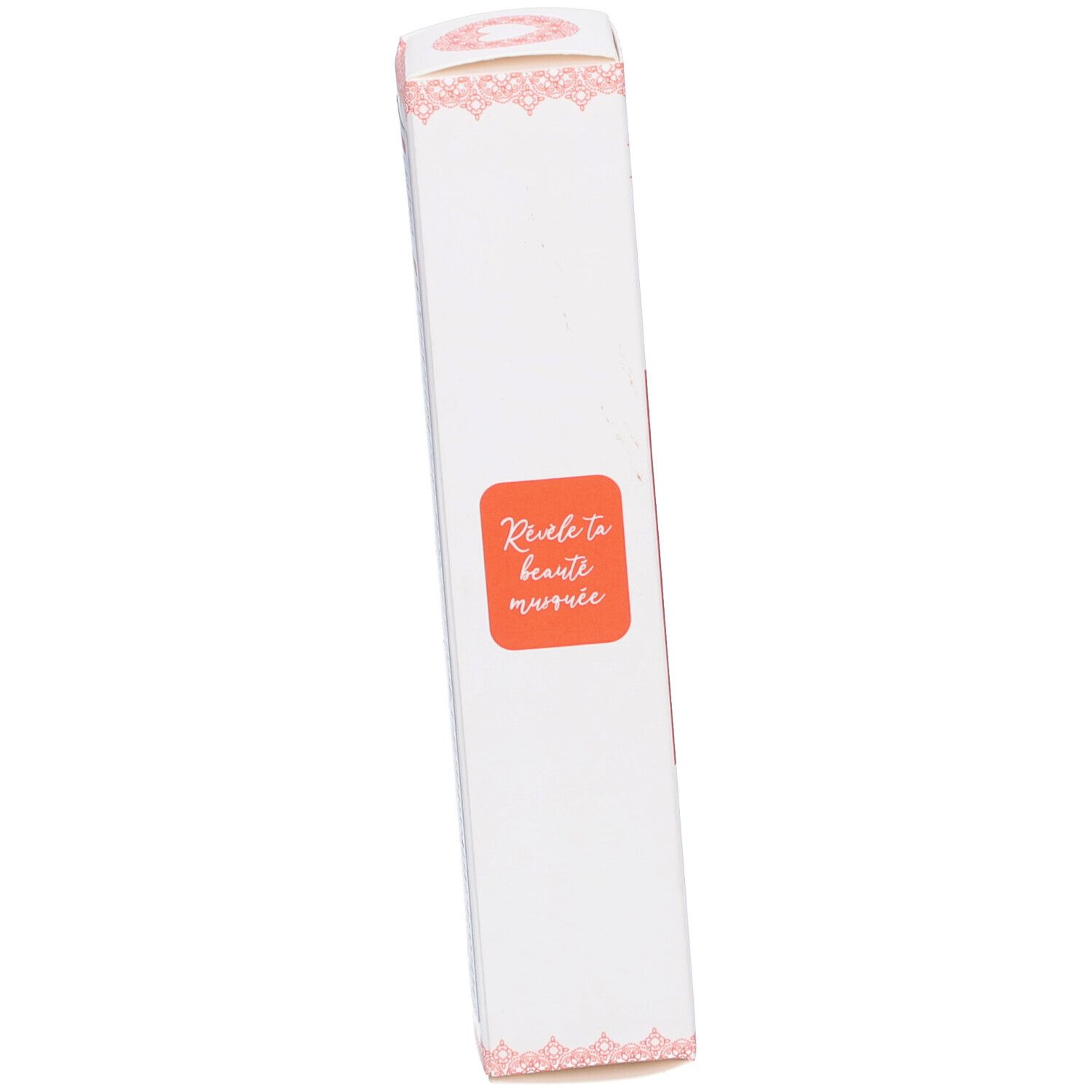 Produktverpackung. Weiß mit rosa Spitze. Aufkleber: Revele ta beaute musee. Orangefarbener Aufkleber.