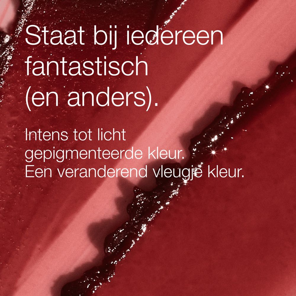 Nahaufnahme eines Lippenstift-Abstrichs. Text in Niederländisch.
