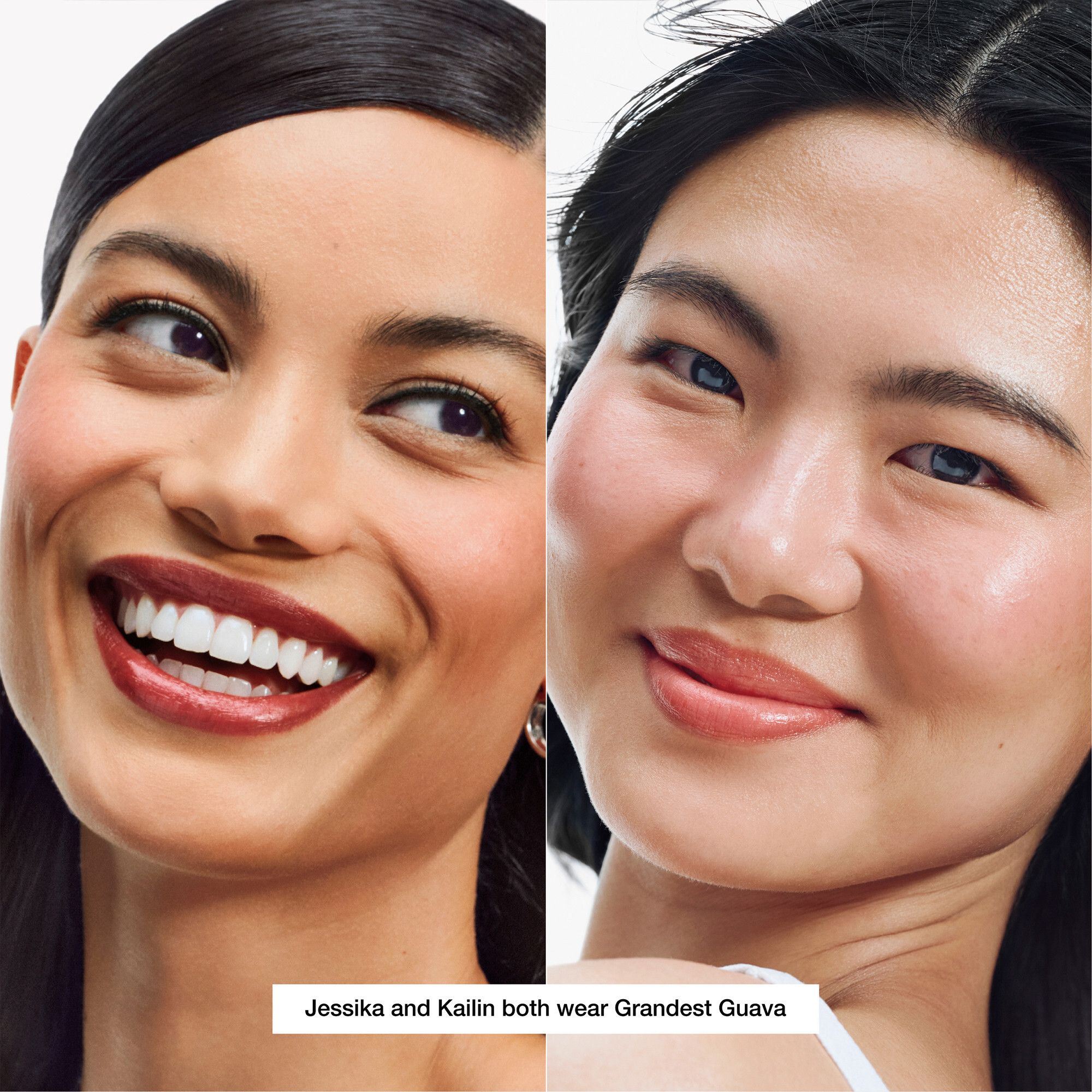 Zwei Frauen mit Clinique Chubby Stick Grandest Guava auf den Wangen. Nahaufnahme.