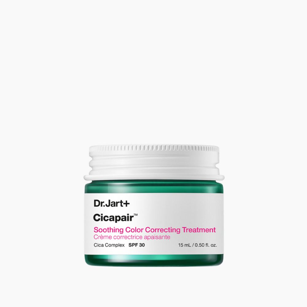 Dr. Jart+ Cicapair Soothing Color Correcting Treatment, 15 ml. Ein kleiner grüner Tiegel mit weißem Deckel.