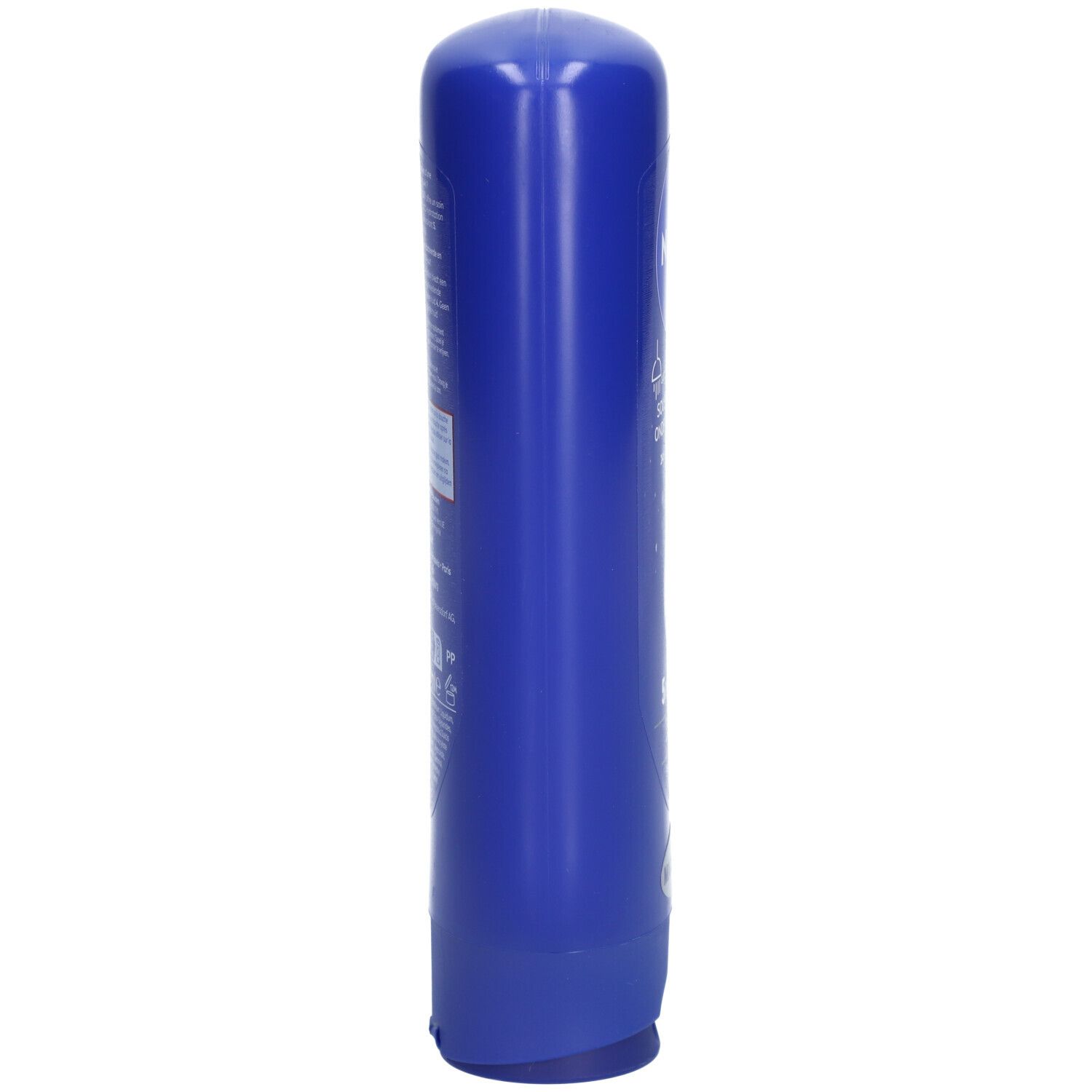Blaue Flasche NIVEA Body Milk unter der Dusche. Seitenansicht, Text nicht lesbar.