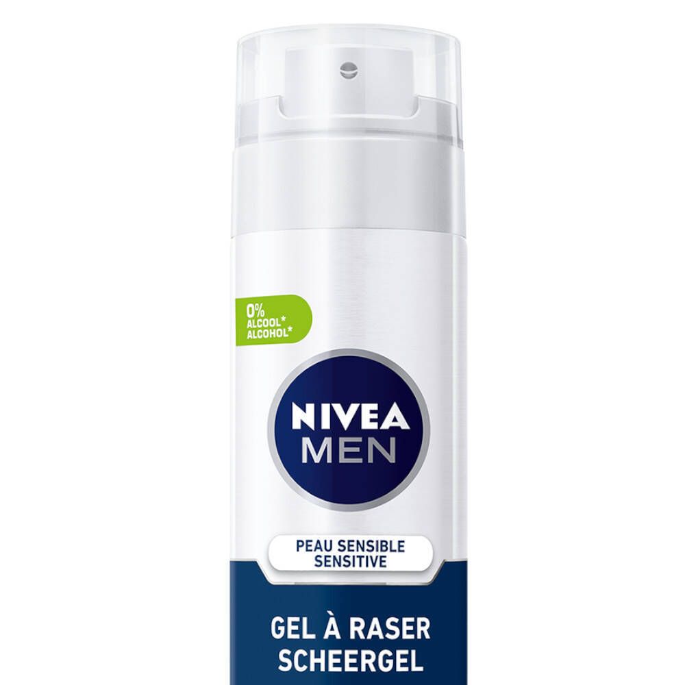 NIVEA MEN Rasiergel für empfindliche Haut. Nahaufnahme des Produkts. Enthält 0% Alkohol.