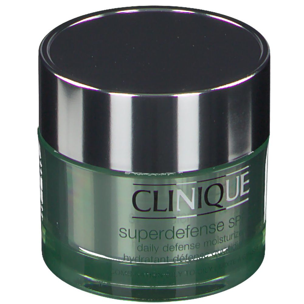 Pot en verre vert avec couvercle argenté. Inscription : Clinique Superdefense SPF 20 Daily Defense Moisturizer.