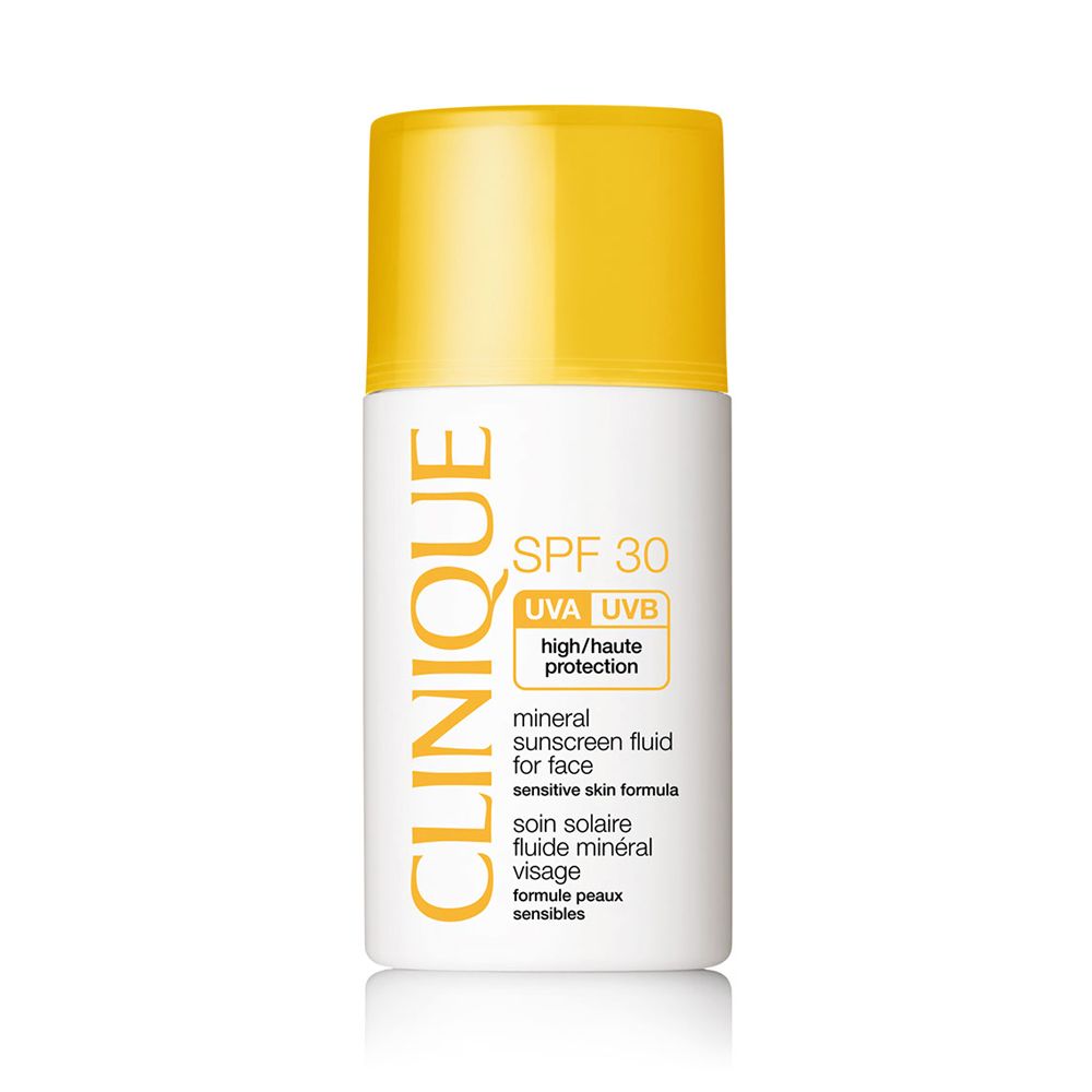 CLINIQUE Mineral Sunscreen Fluid, weiße Flasche mit gelbem Deckel. SPF 30, UVA/UVB-Schutz. Für empfindliche Haut.