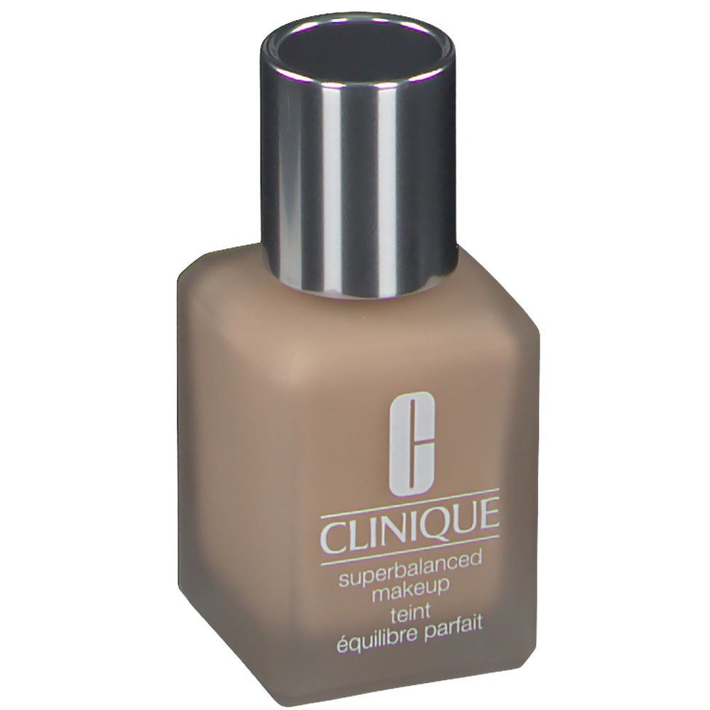 Flakon CLINIQUE Superbalanced Makeup, 03 Ivory. Beige getöntes Make-up in quadratischer Glasflasche mit silbernem Deckel. Logo und Schriftzug.