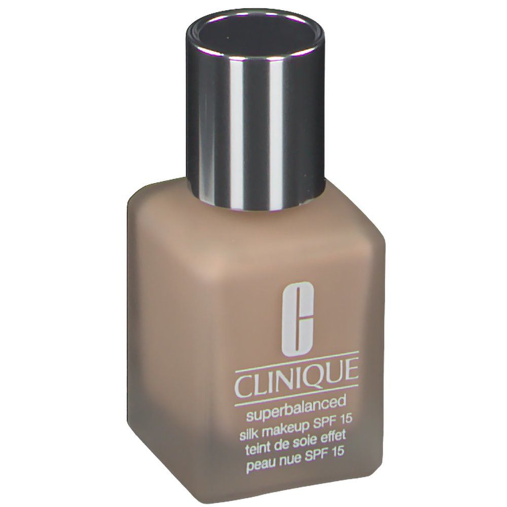 Make-up-Flakon, quadratische Form, silberfarbener Deckel. Aufschrift CLINIQUE, Superbalanced, Silk make-up SPF 15. Farbton Silk Ivory 03.
