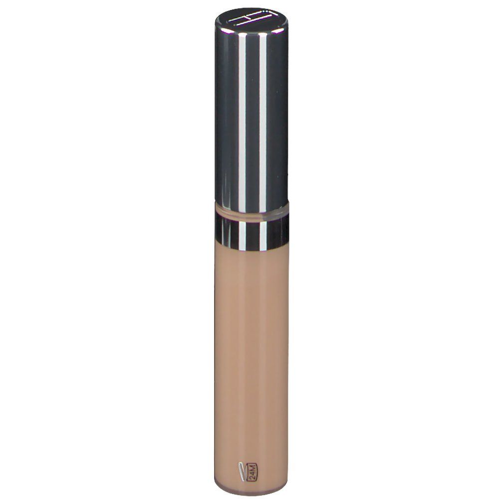 Beige Concealer-Stift mit silberner Kappe. Der Stift ist zylindrisch.