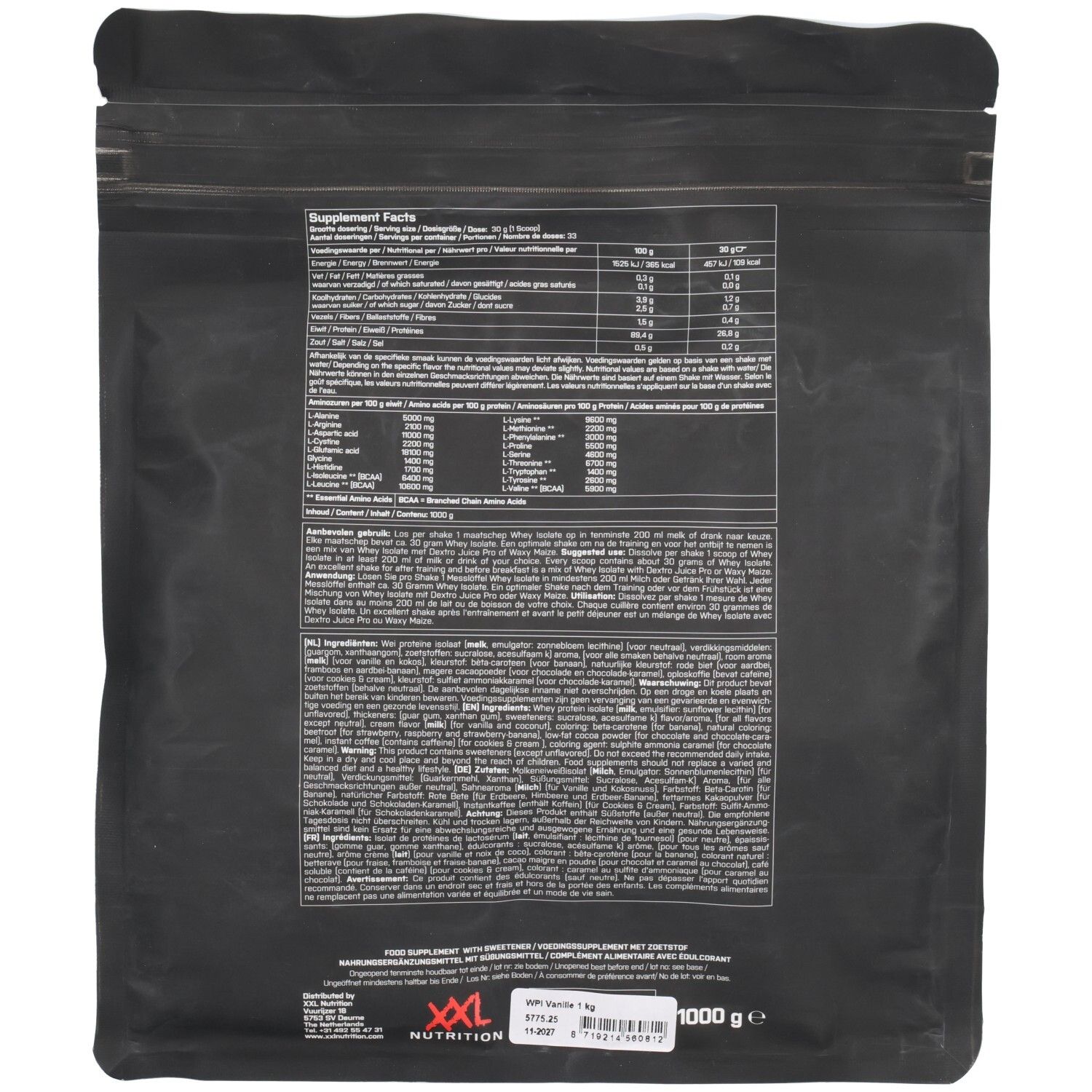 Rückseite der Whey Isolate Verpackung. Schwarzer Beutel mit Nährwertangaben und Zutatenliste in mehreren Sprachen.