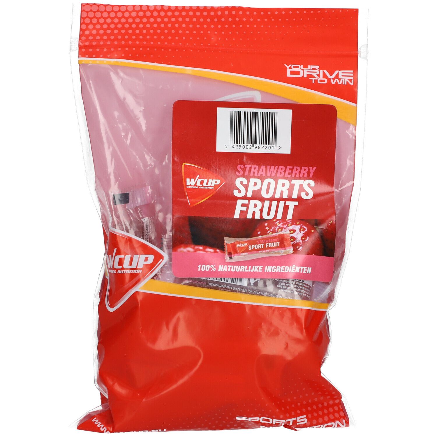 Sachet transparent avec base rouge. Contient WCUP Sports Fruit Strawberry. Étiquette rouge avec nom du produit et code-barres. Inscription : 100% ingrédients naturels.
