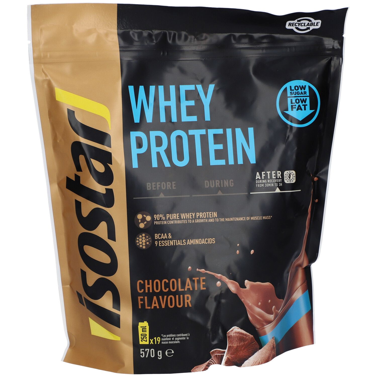 Beutel mit Whey Protein Schokoladengeschmack. Marke Isostar. Enthält 570g. Mit Aufdruck 'Low Sugar, Low Fat'.
