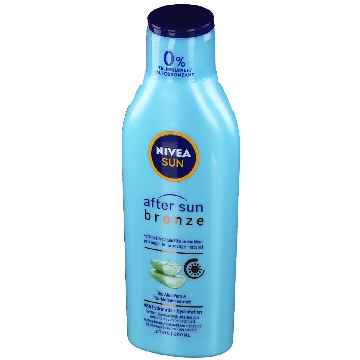 Hellblaue Flasche NIVEA Sun After Sun Bronze Lotion. Mit blauem Deckel. Enthält Aloe Vera und Pro-Melanin Extrakt.