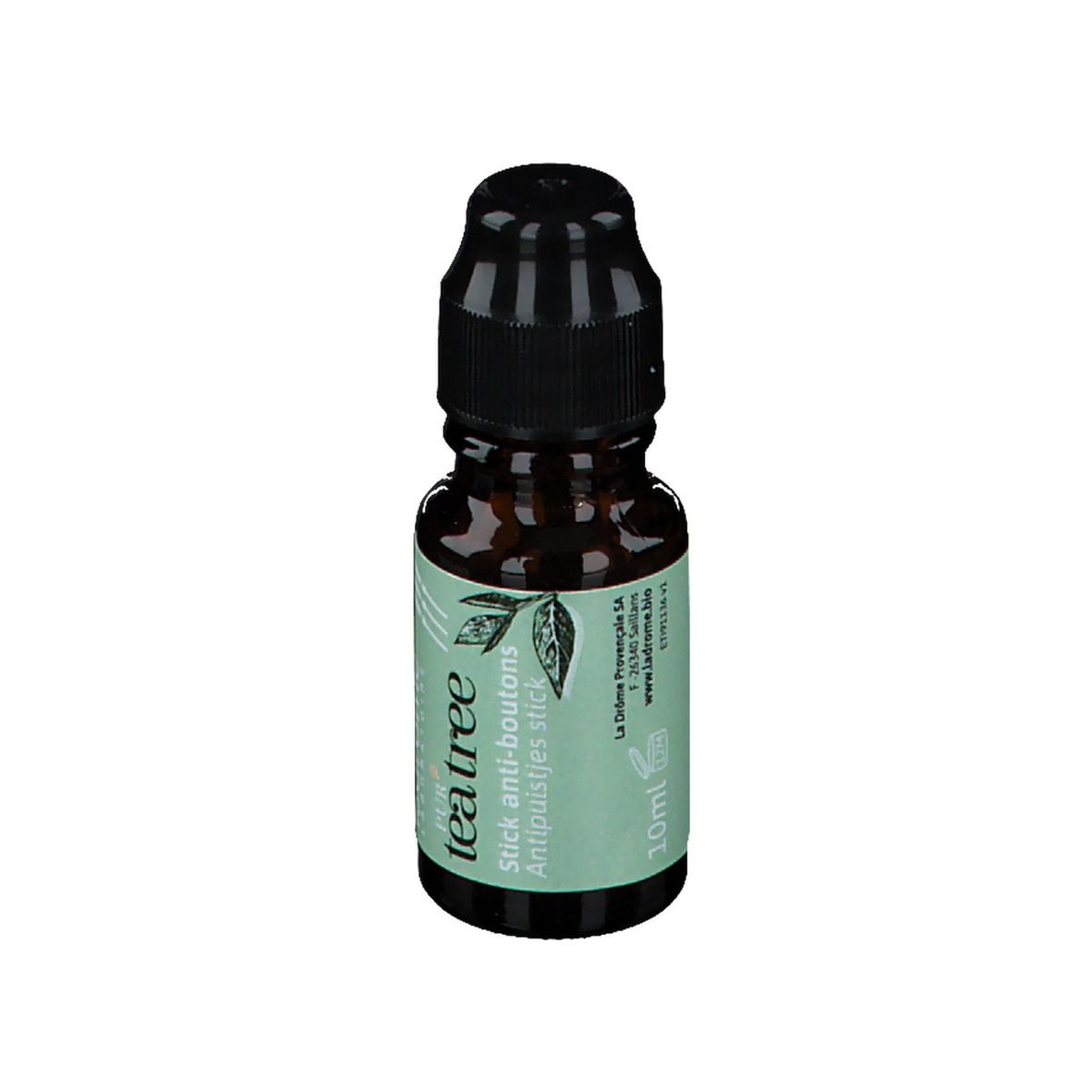 Flacon en verre brun avec bouchon noir. Étiquette verte avec texte. Volume : 10 ml. Nom du produit : tea tree Stick anti-boutons.