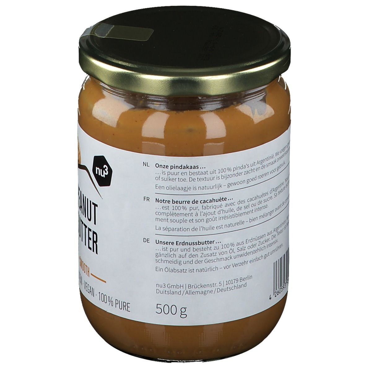 Pot pindakaas. Op het etiket staat "PEANUT BUTTER SMOOTH". Meertalige informatie op de achterkant.